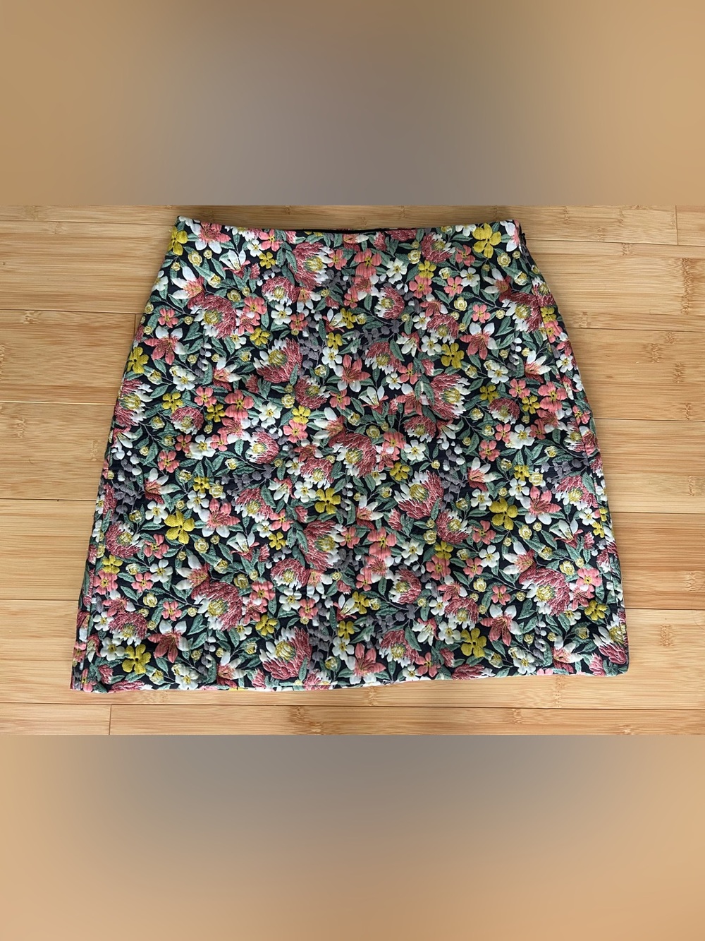 LOFT Women’s Size 4 Floral Jacquard Skirt Lined Zip